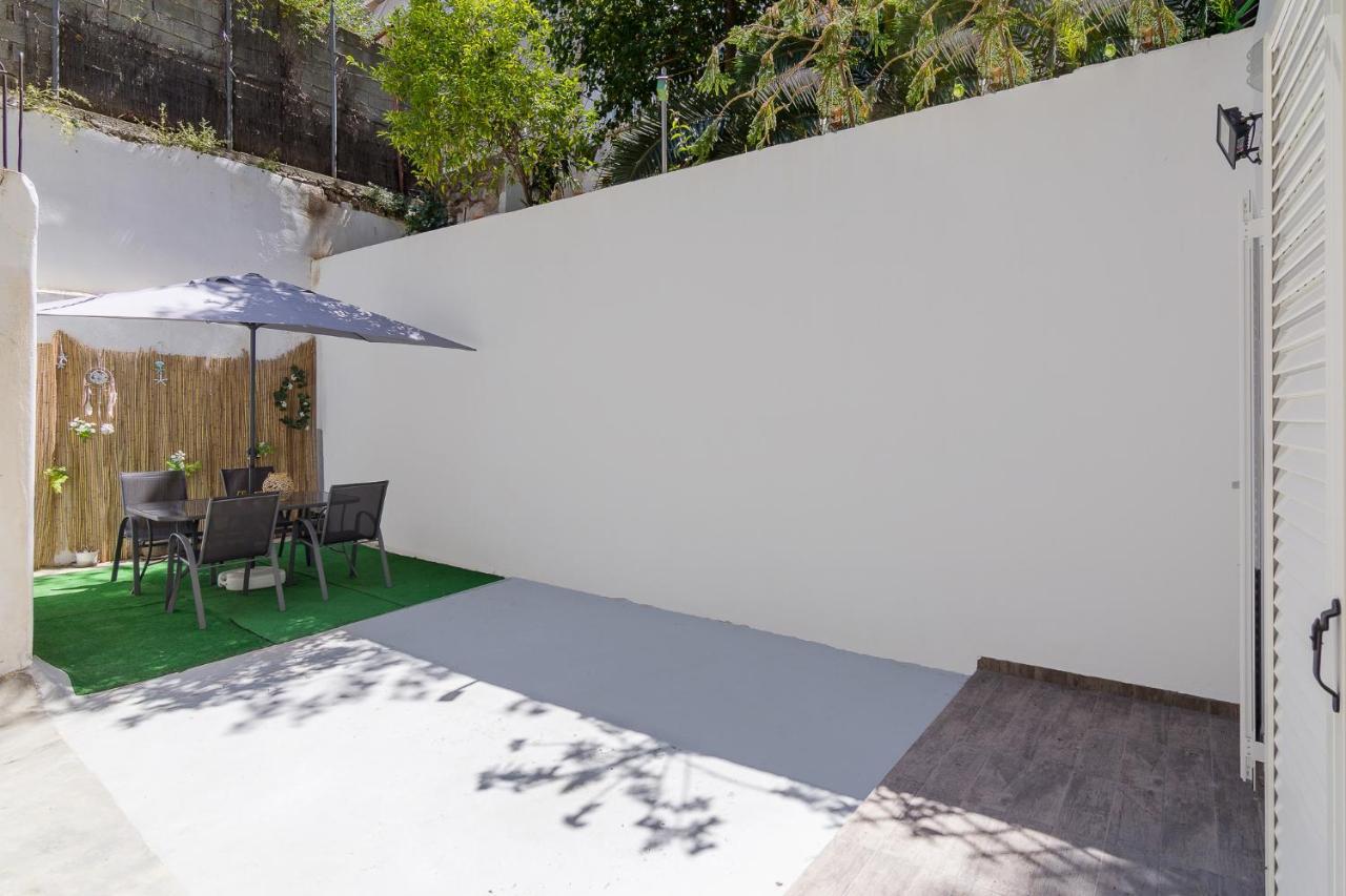 Beautiful And Spacious Apartment In Pagrati Athens Exterior photo