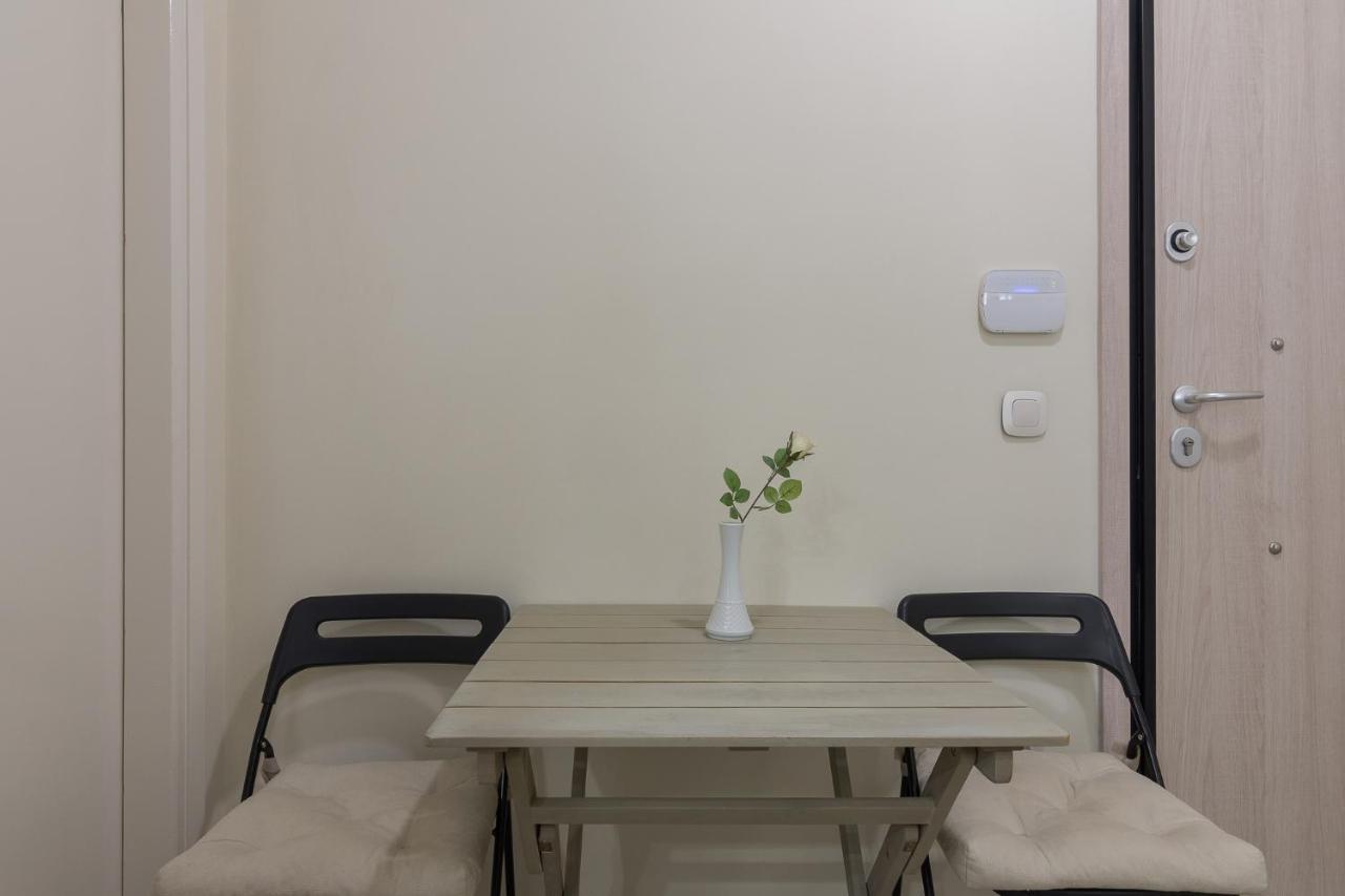 Beautiful And Spacious Apartment In Pagrati Athens Exterior photo