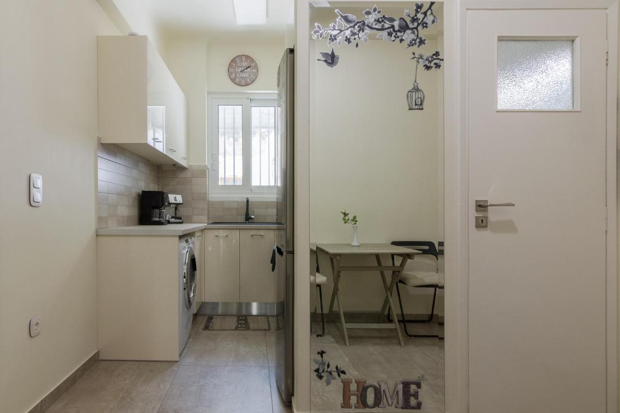 Beautiful And Spacious Apartment In Pagrati Athens Exterior photo