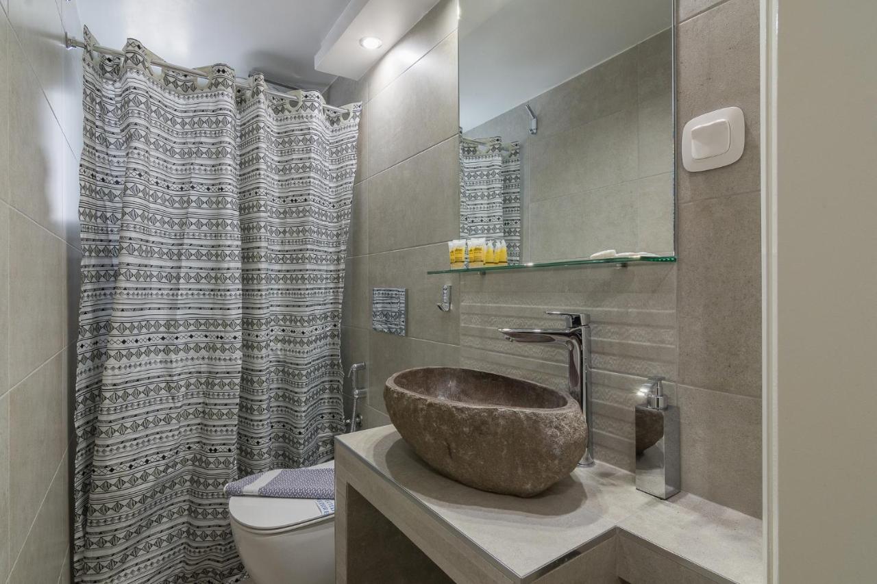 Beautiful And Spacious Apartment In Pagrati Athens Exterior photo